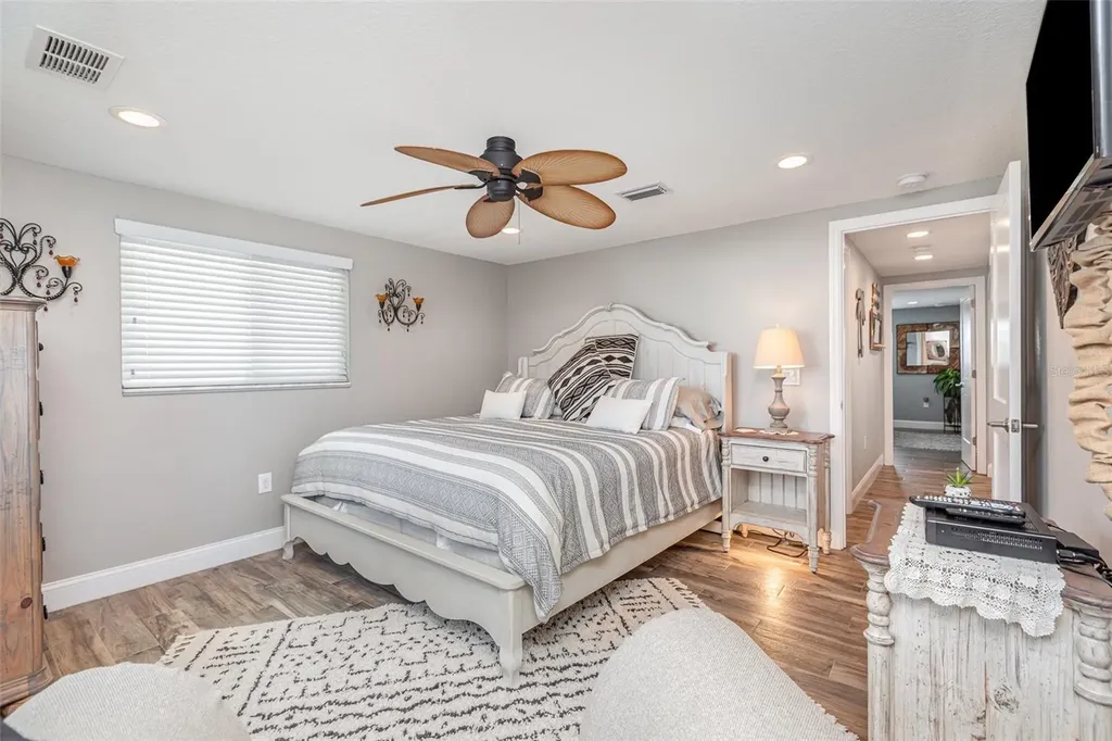 3811 101st Street W Bradenton FL 34210