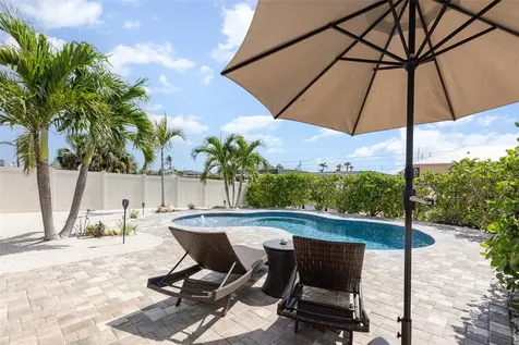 3811 101st Street W Bradenton FL 34210