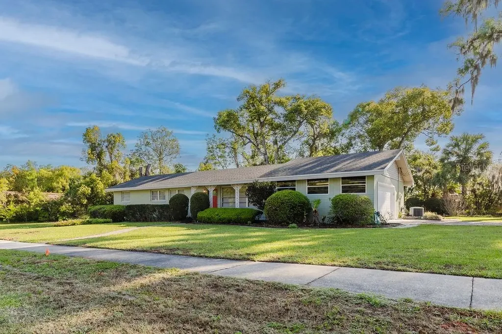 305 S Woodward Avenue Deland FL 32720