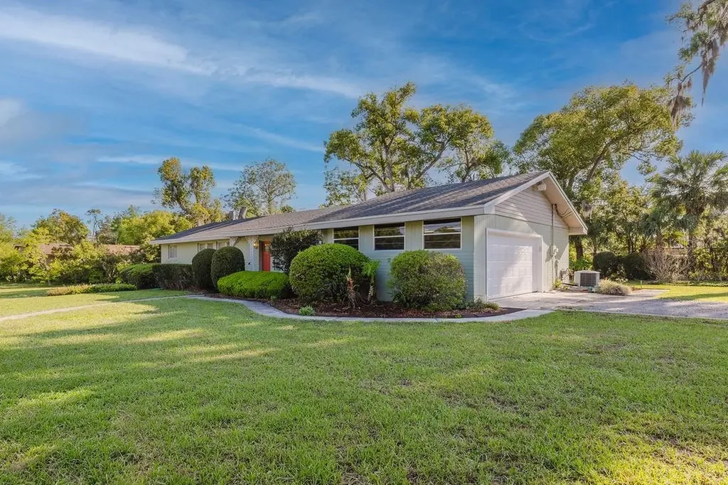 305 S Woodward Avenue Deland FL 32720