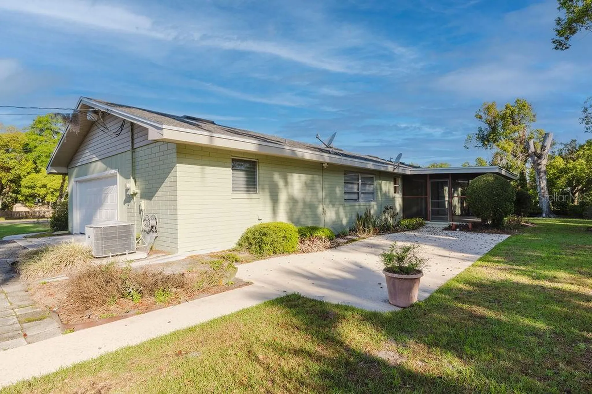 305 S Woodward Avenue Deland FL 32720