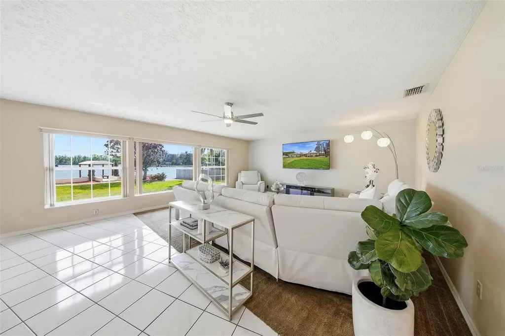 20140 W County Line Road Lutz FL 33558