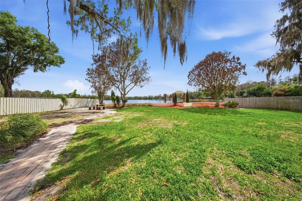 20140 W County Line Road Lutz FL 33558