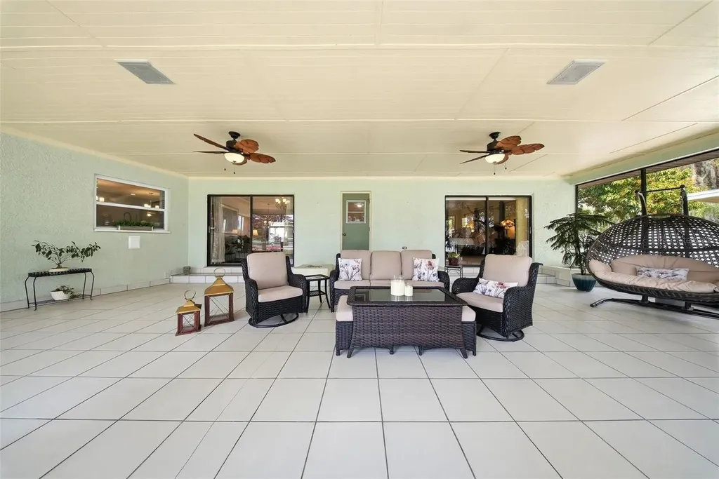 20140 W County Line Road Lutz FL 33558