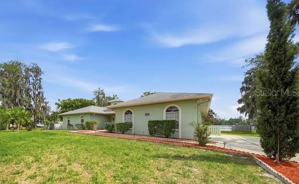 20140 W County Line Road Lutz FL 33558