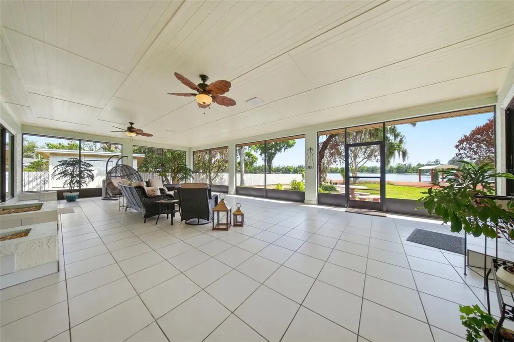 20140 W County Line Road Lutz FL 33558