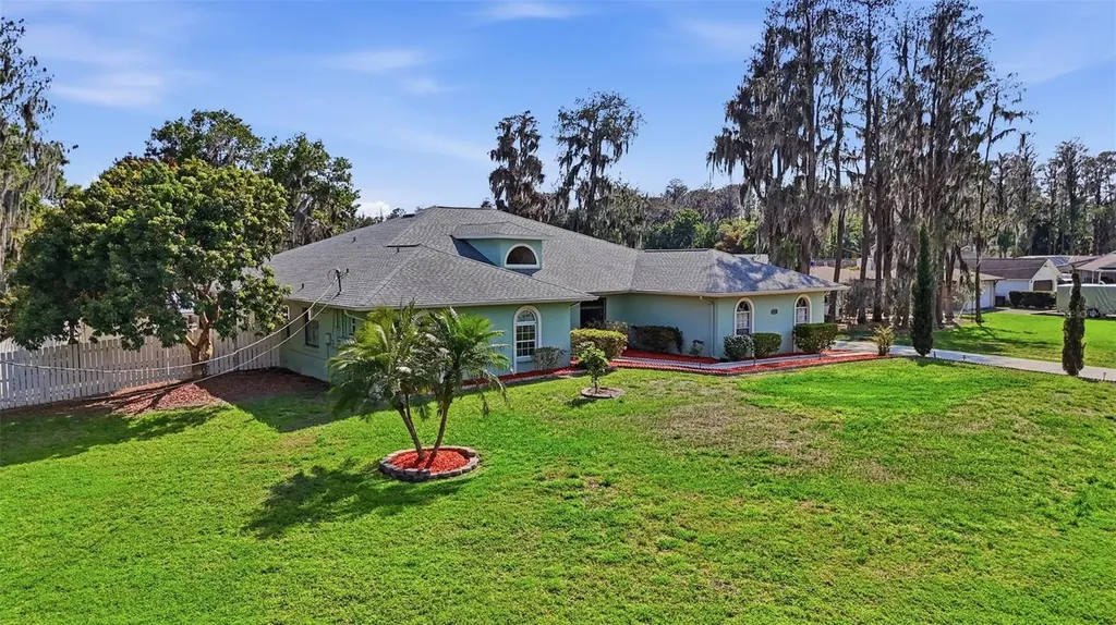 20140 W County Line Road Lutz FL 33558