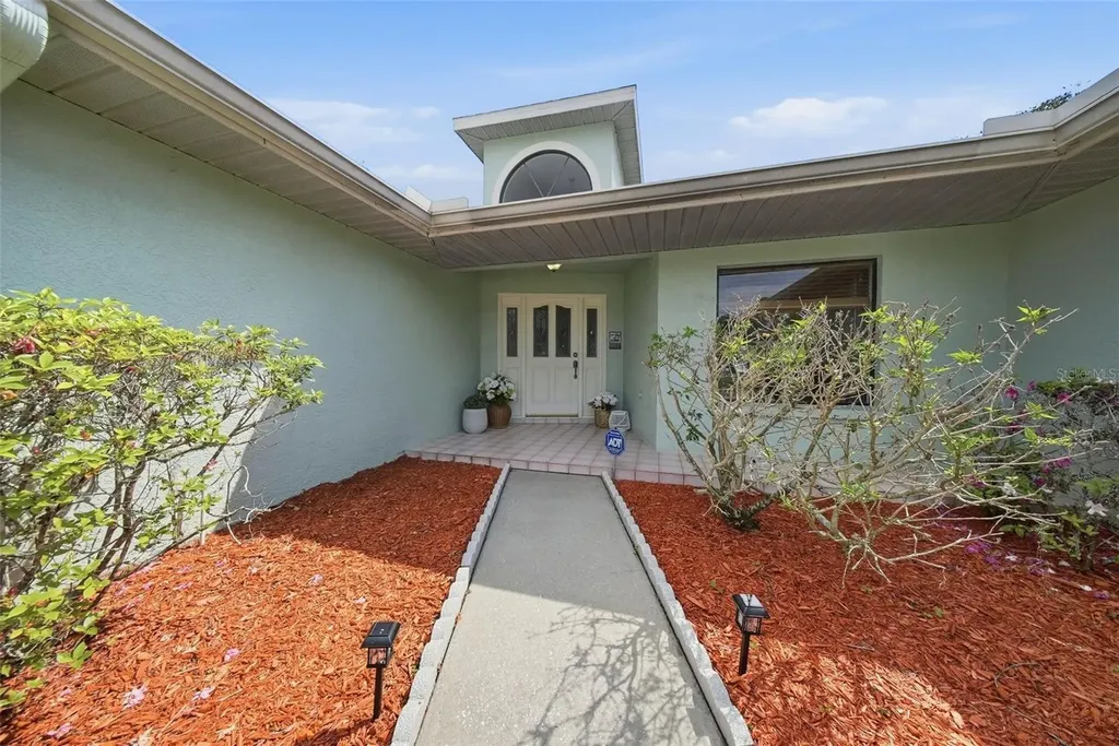 20140 W County Line Road Lutz FL 33558