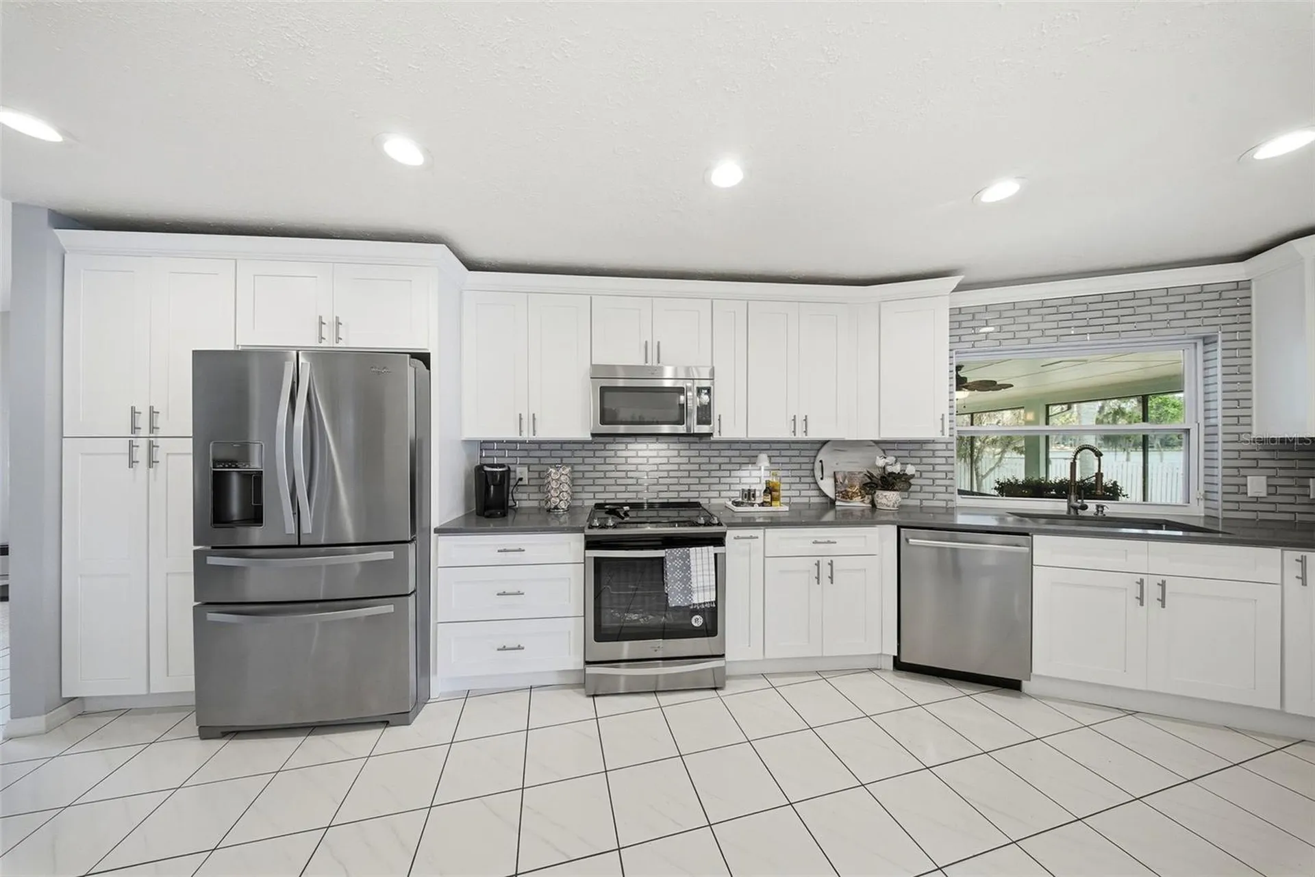 20140 W County Line Road Lutz FL 33558