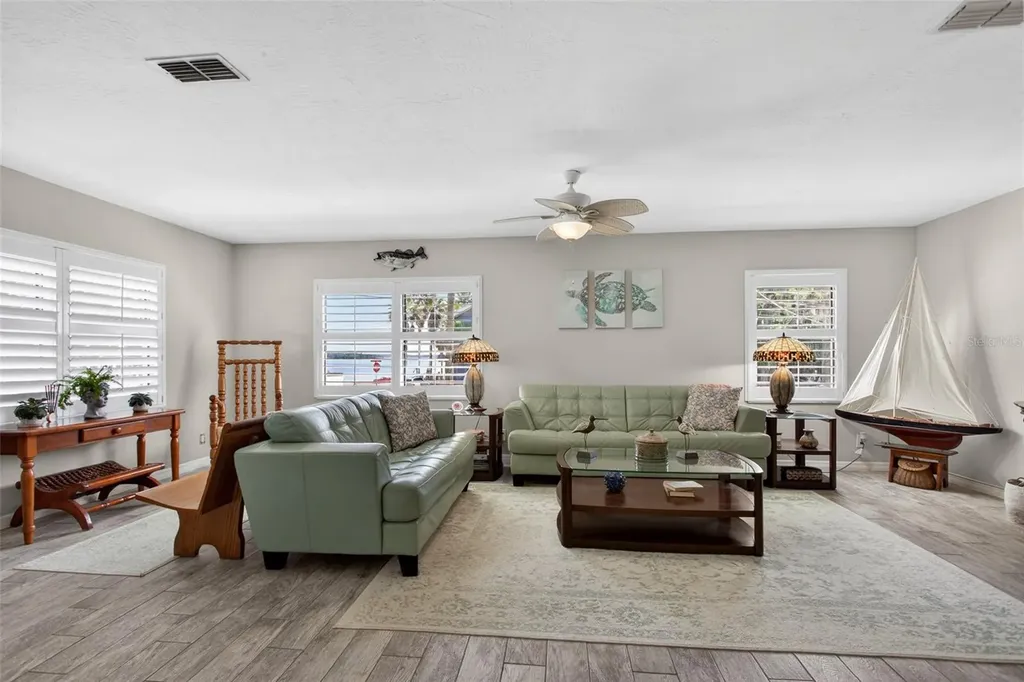 105 Central Avenue Crescent City FL 32112