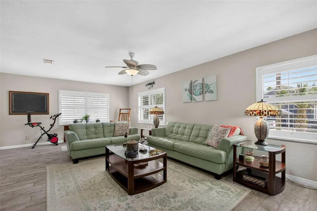 105 Central Avenue Crescent City FL 32112