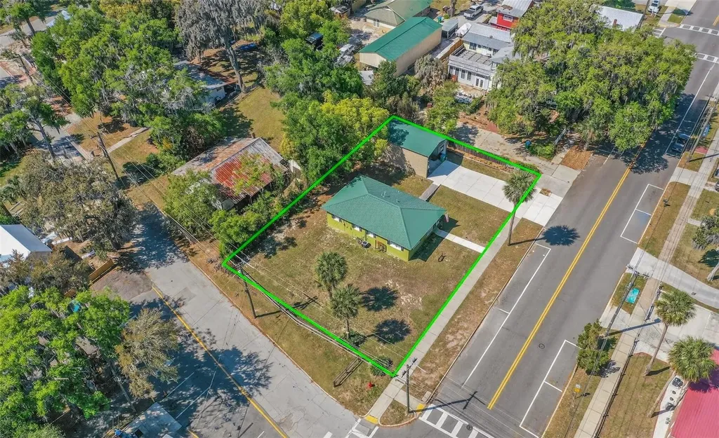 105 Central Avenue Crescent City FL 32112