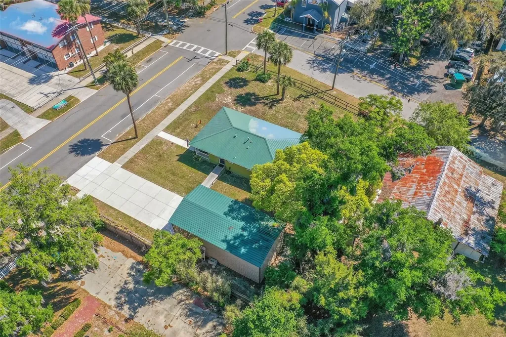 105 Central Avenue Crescent City FL 32112