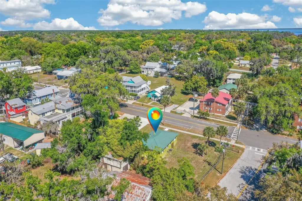105 Central Avenue Crescent City FL 32112