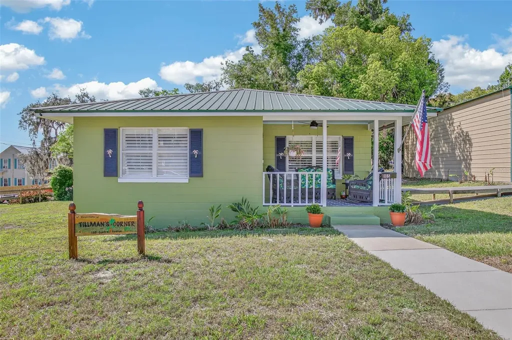 105 Central Avenue Crescent City FL 32112