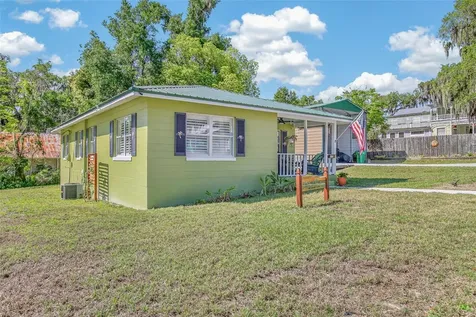 105 Central Avenue Crescent City FL 32112