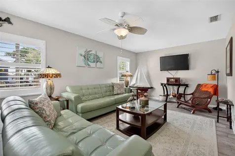 105 Central Avenue Crescent City FL 32112