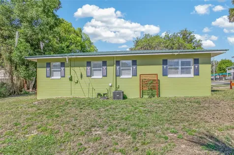 105 Central Avenue Crescent City FL 32112