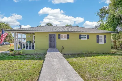 105 Central Avenue Crescent City FL 32112