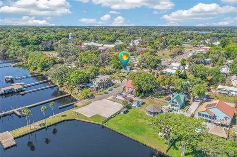 105 Central Avenue Crescent City FL 32112