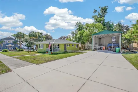 105 Central Avenue Crescent City FL 32112