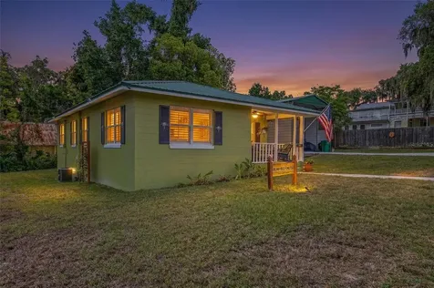 105 Central Avenue Crescent City FL 32112