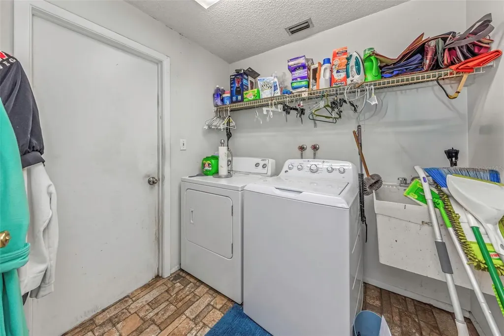 107 Country Villas Drive Safety Harbor FL 34695