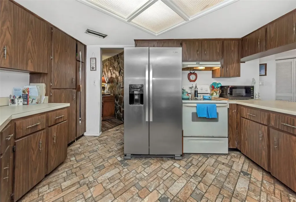 107 Country Villas Drive Safety Harbor FL 34695