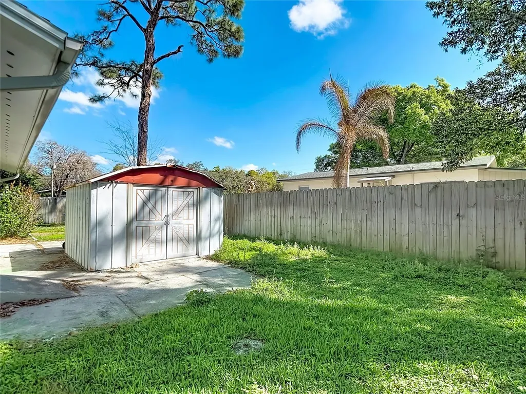 5335 Lemon Avenue Seffner FL 33584