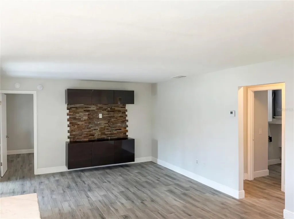 444 Hunter Circle Kissimmee FL 34758
