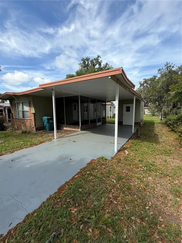 5562 Lansing Drive Wildwood FL 34785