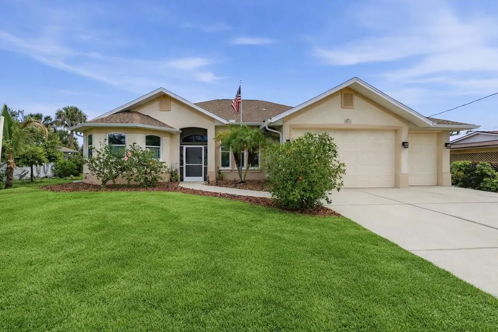2462 Auburn Boulevard S Port Charlotte FL 33948