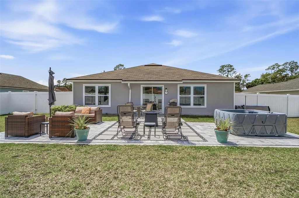 39 Ballenger Lane Palm Coast FL 32137