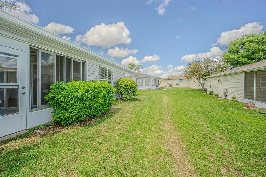 11204 Corey Pavin Lane San Antonio FL 33576
