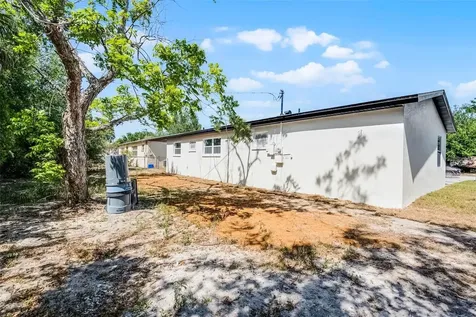 2105 9th Street NE Winter Haven FL 33881