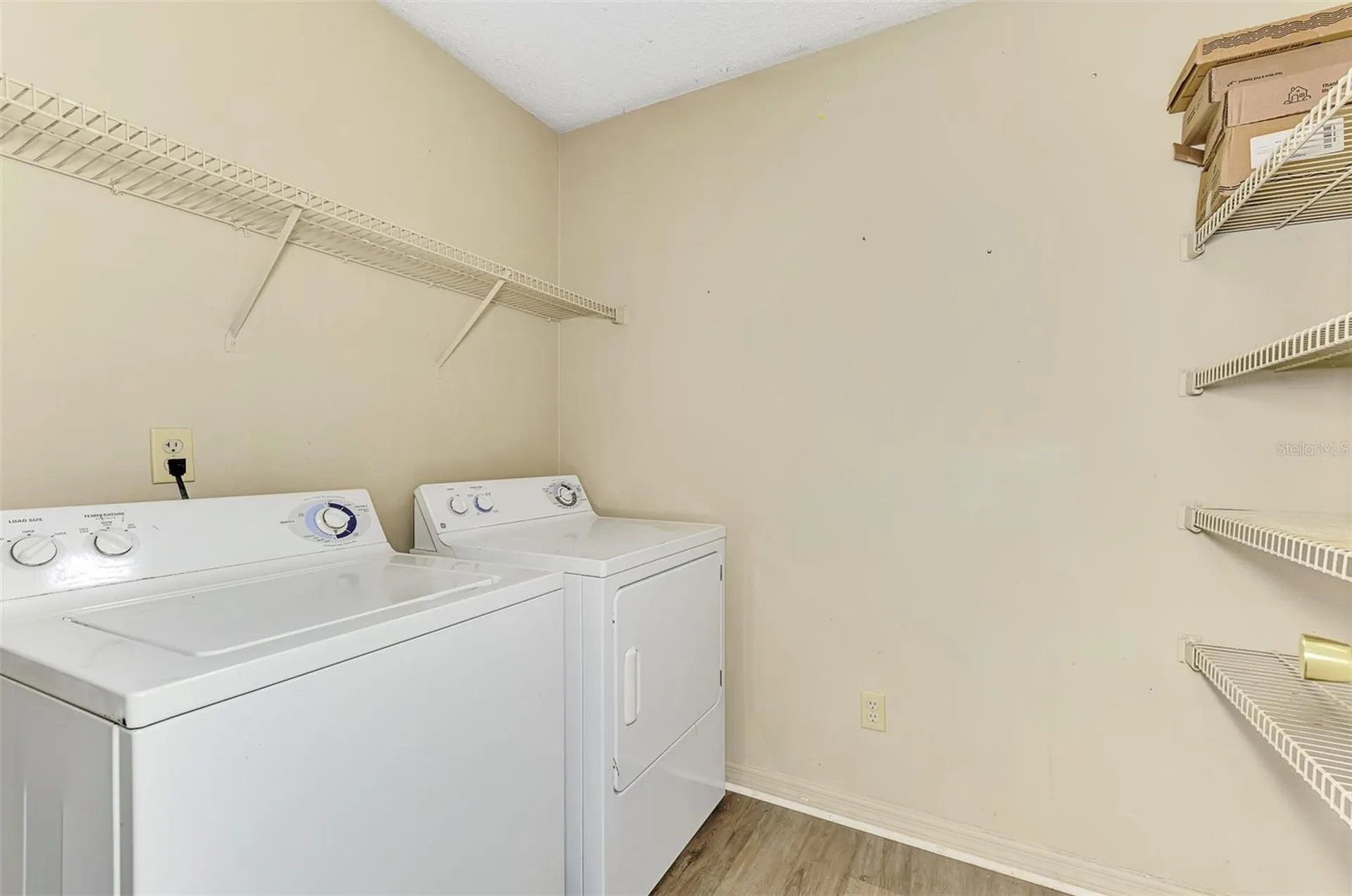 4045 Crockers Lake Boulevard Sarasota FL 34238