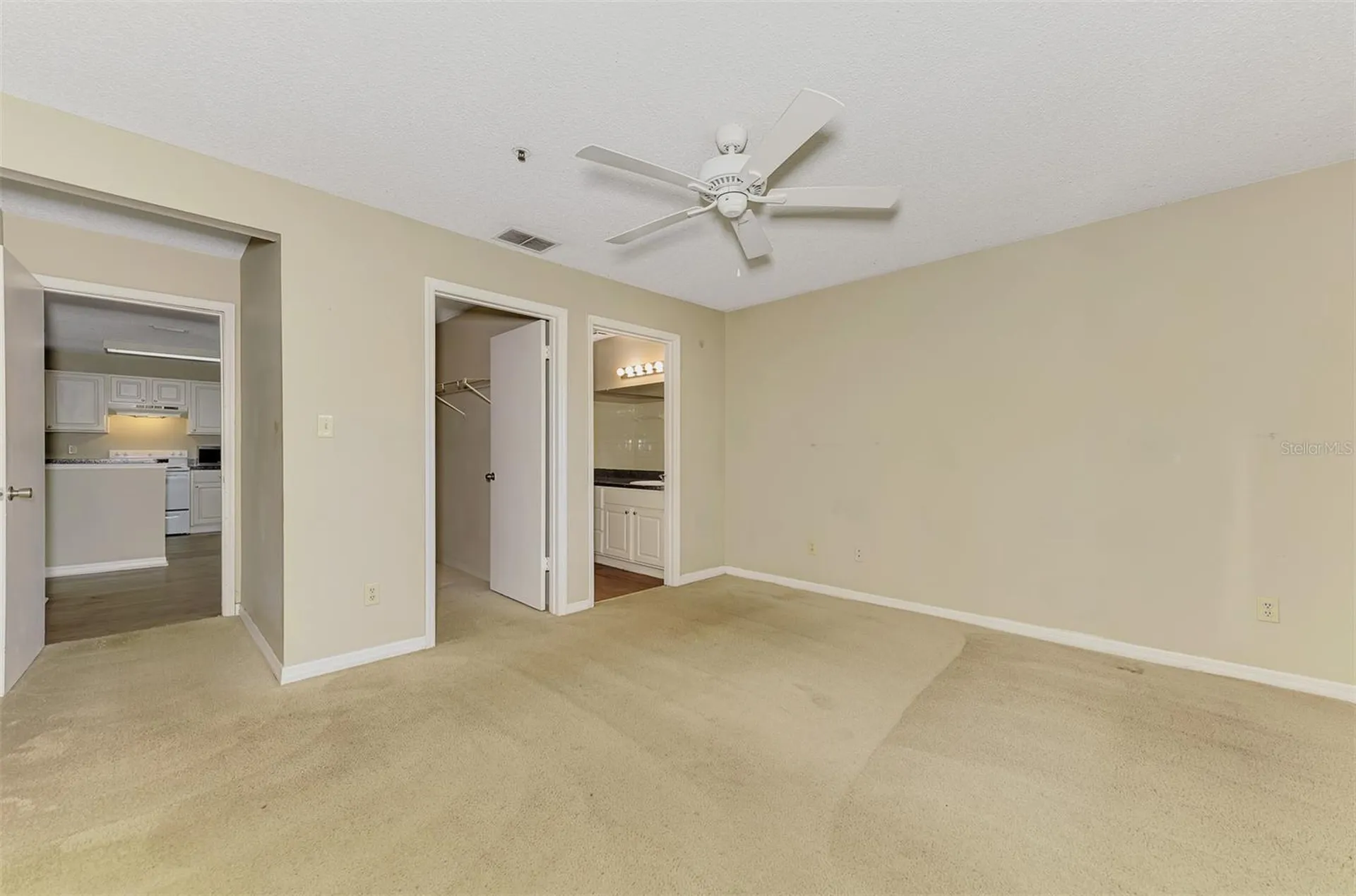 4045 Crockers Lake Boulevard Sarasota FL 34238