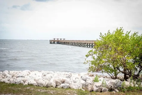 734 2nd Street N Safety Harbor FL 34695