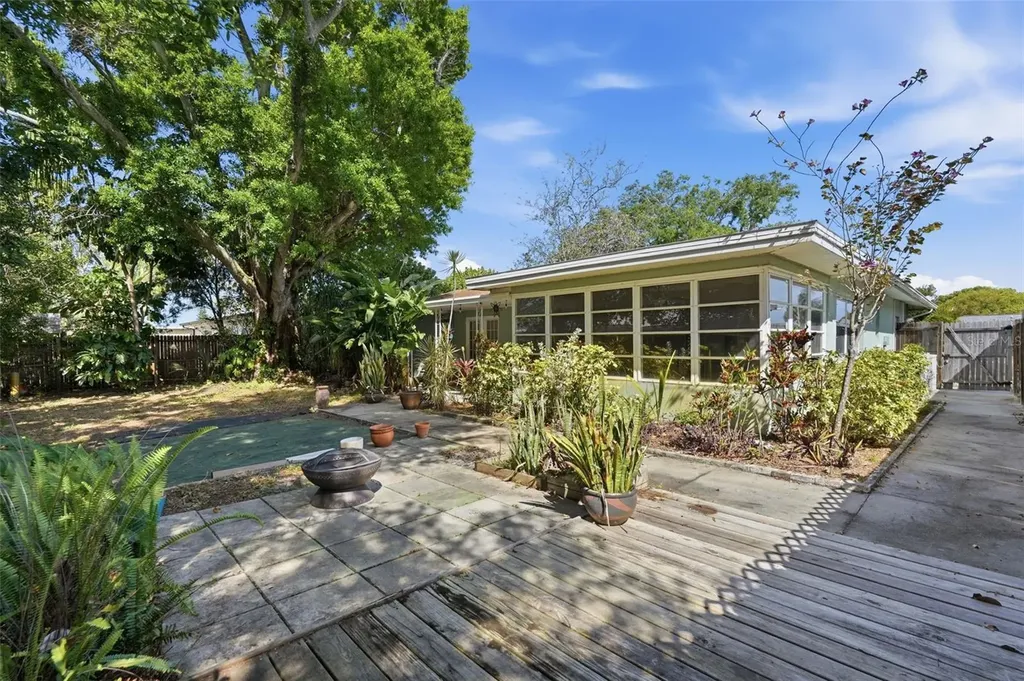 2171 Scotland Drive Clearwater FL 33763