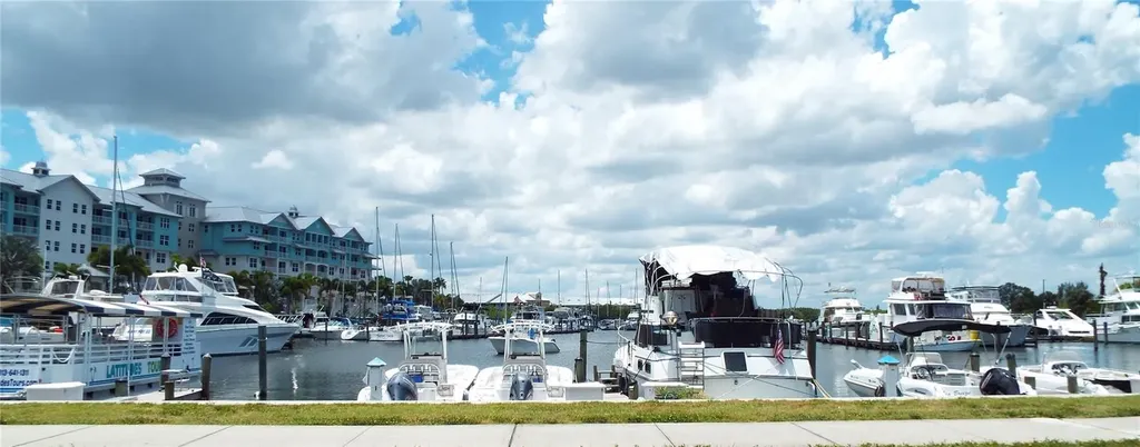 513 Bahia Beach Boulevard Ruskin FL 33570