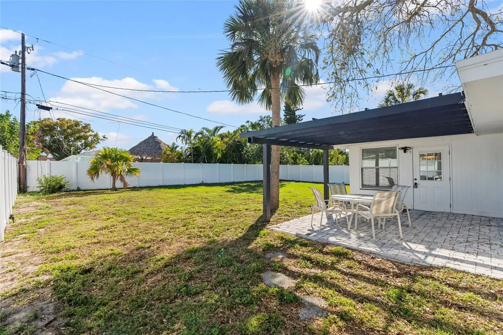 2003 6th Place SW Largo FL 33770