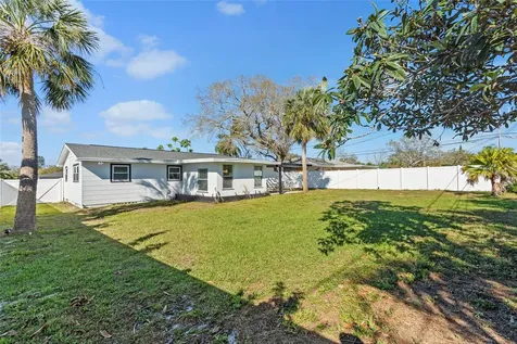 2003 6th Place SW Largo FL 33770