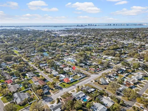 2003 6th Place SW Largo FL 33770