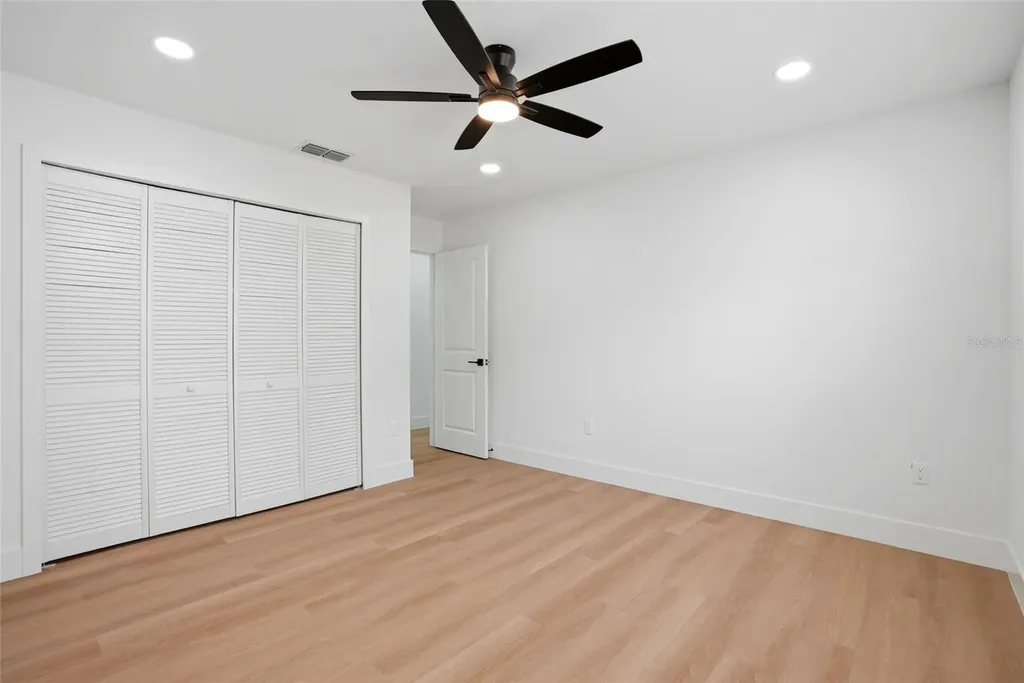 4816 79th Avenue Plaza E Sarasota FL 34243