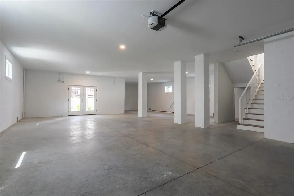 1851 Mississippi Avenue NE St Petersburg FL 33703
