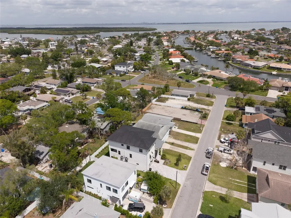 1851 Mississippi Avenue NE St Petersburg FL 33703
