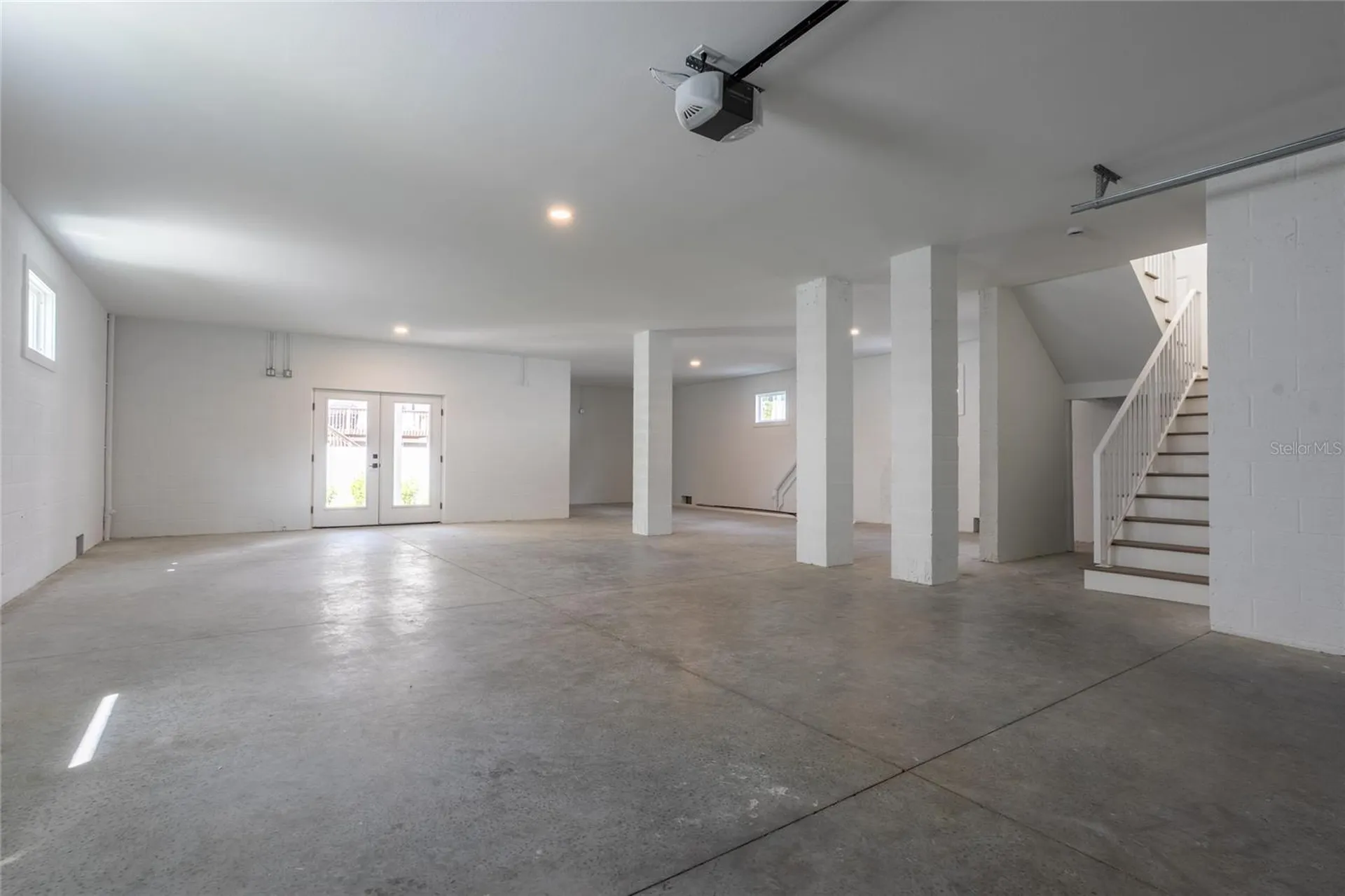 1851 Mississippi Avenue NE St Petersburg FL 33703