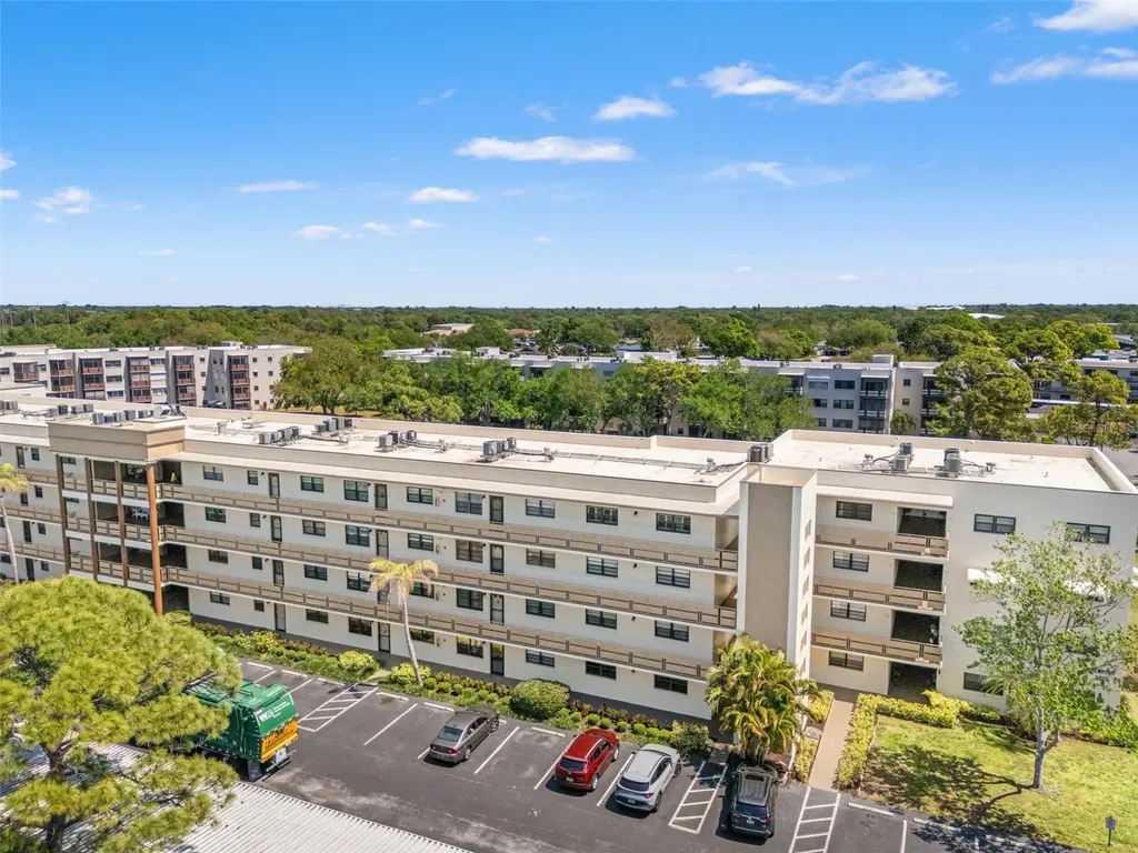 6070 80th Street N St Petersburg FL 33709