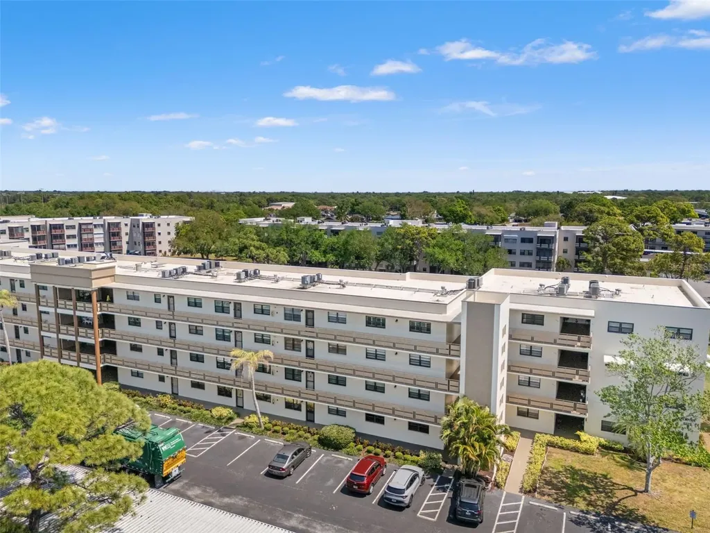 6070 80th Street N St Petersburg FL 33709