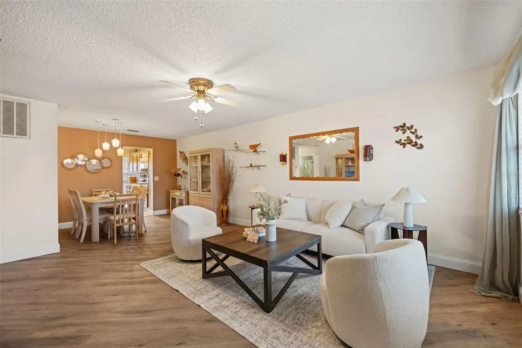 6070 80th Street N St Petersburg FL 33709
